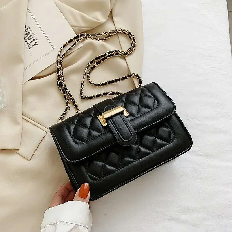 Women s Fashionable Shoulder Bag High end PU Leather Solid Color Designer Chain Bag Women s Crossbody Casual Handbag Trendy Saddle Bag Wallet Makeup H