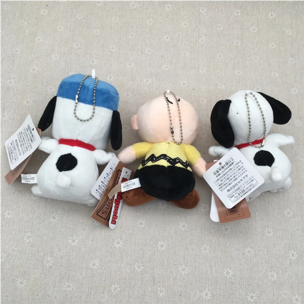 MINISO Plush Ornaments Fluff Soft Bead Chain Bag Pendant Charlie Brown Cute Stick Out Tongue Cotton Stand Dog Boy Girl 250311