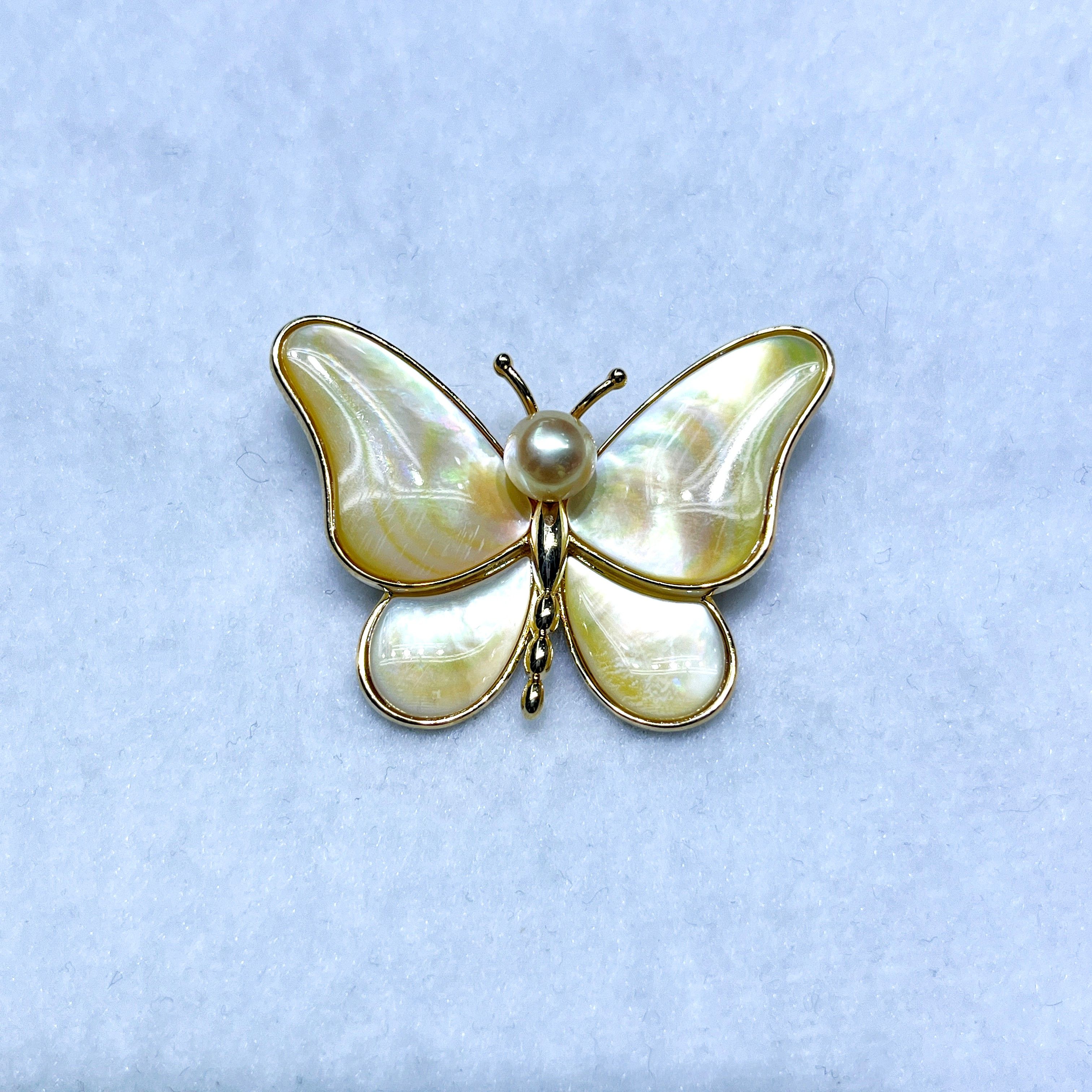 Sophisticated Exotic Flower Design with Pearl and Diamond Detailing - Unique Clip-On Brooch