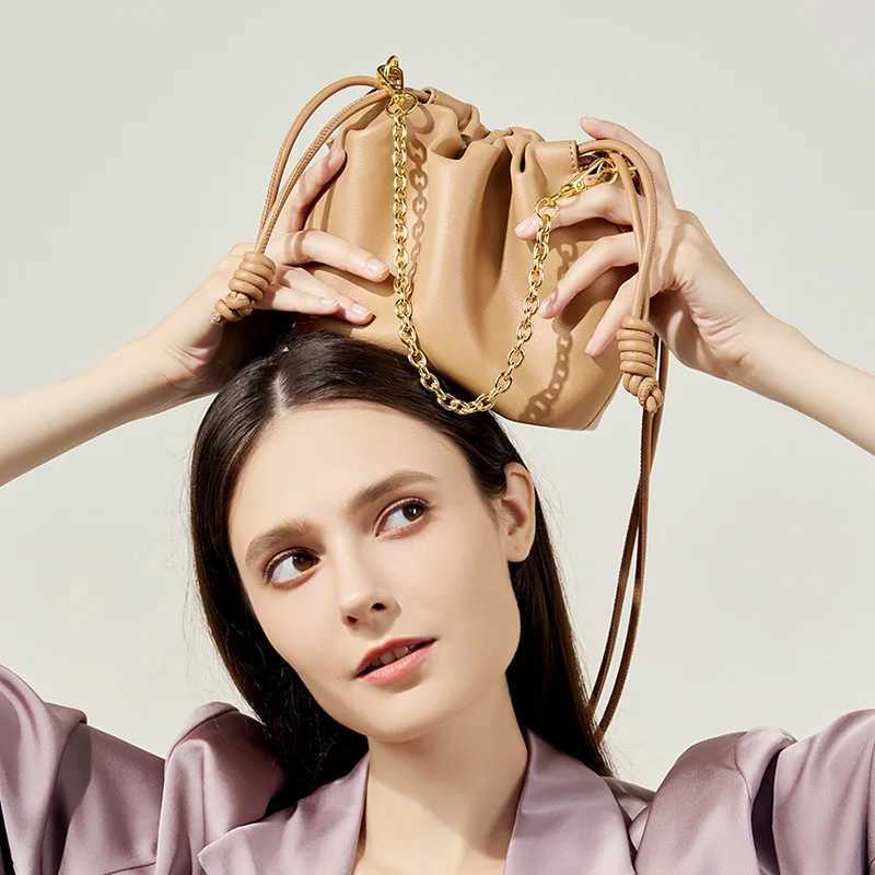 New Arrival Korean Version New Leather Cloud Bag Small Luxury Design Chain Handbag Cowhide Lucky Bag Fashionable Pleated Bucket Bag T250312