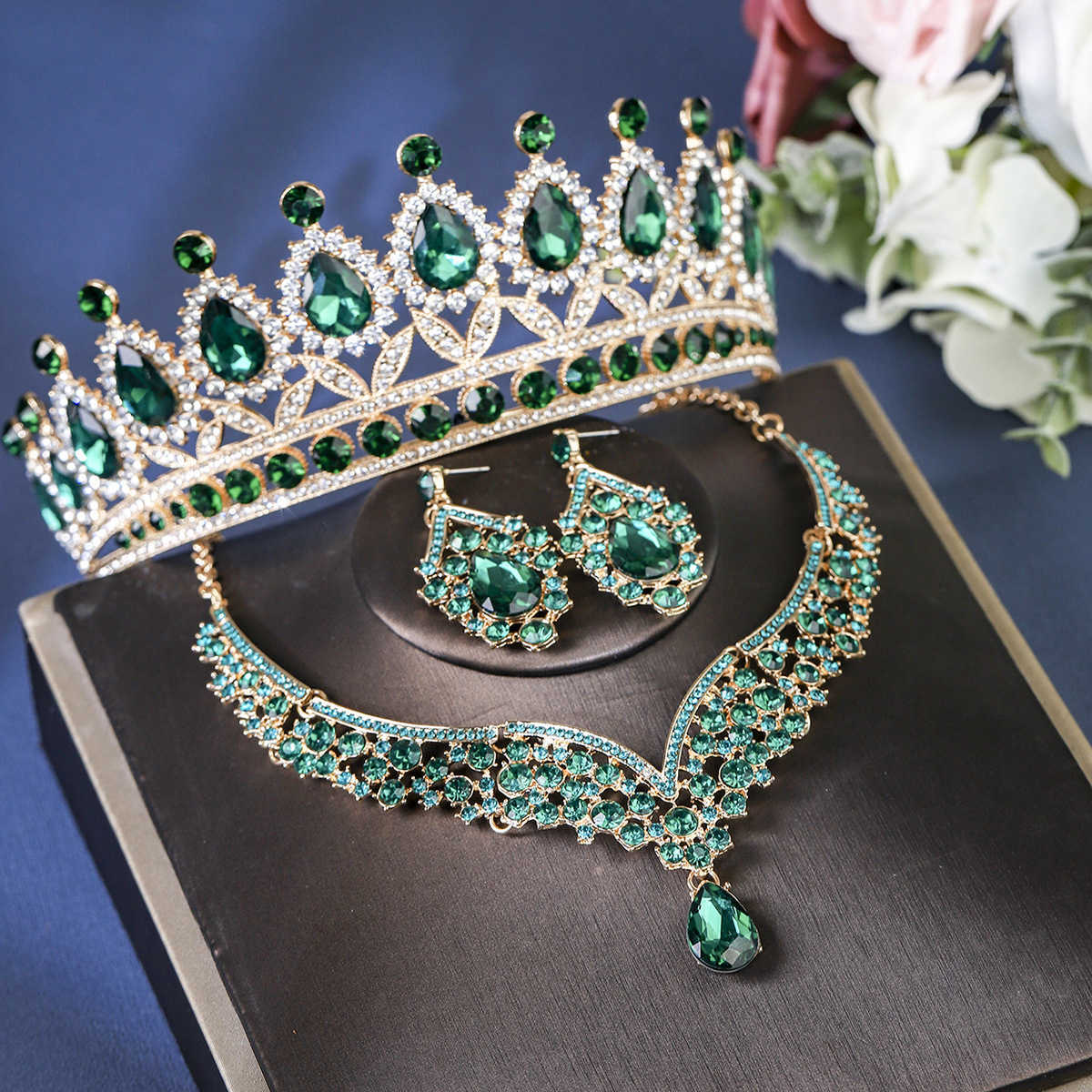 Wedding Accessories Crown Necklace Earring Set Luxury Ball Party Decoration Bridal Jewelry Three Piece Set W250312