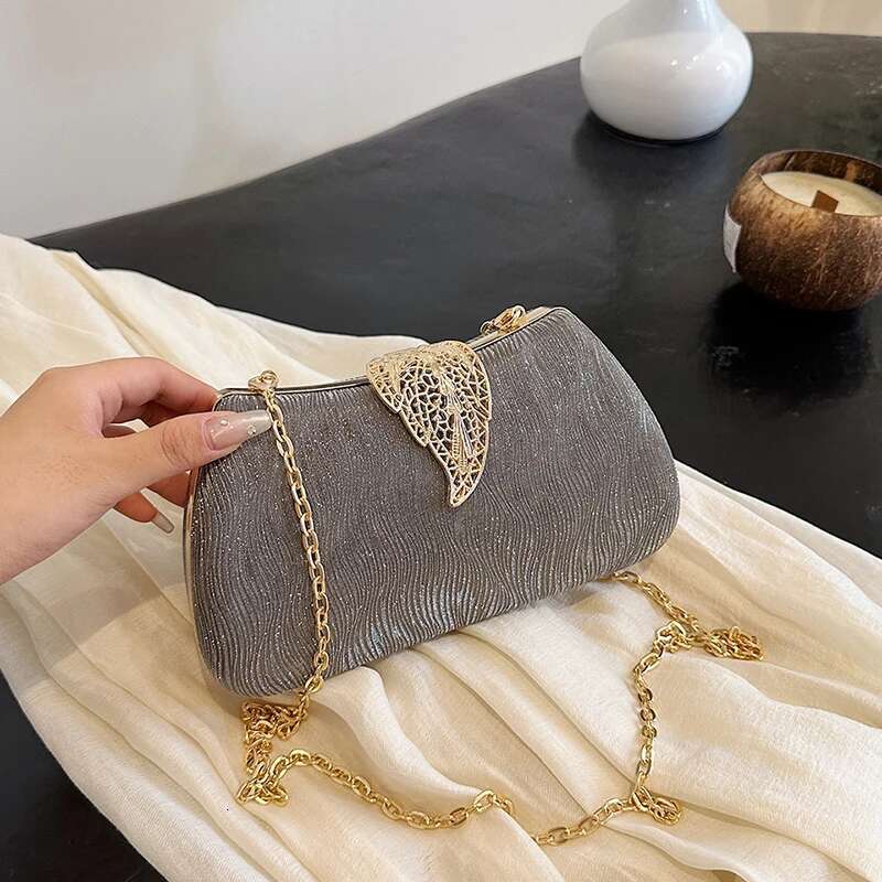 New Fashion Vintage Textured Clip-On Clutch Dinner For Events Chain Crossbody Shoulder Bag
