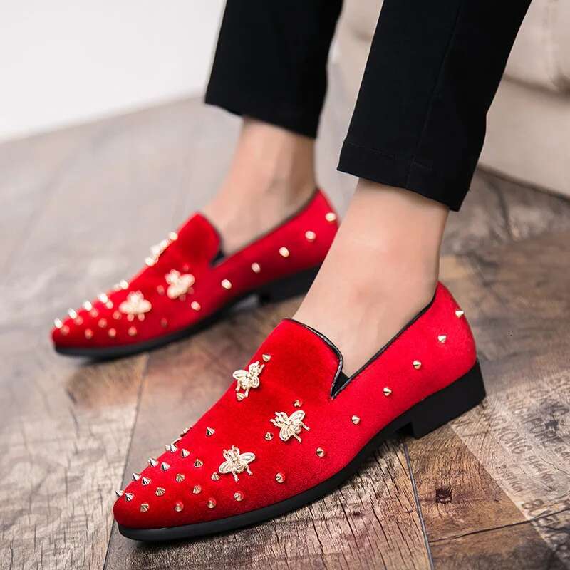 QUAOAR 2022 New Fashion Men Dress Shoes PUNK Rivet Rhie Black Party Wedding Pointed Toe Flats Driving Shoes Loafers