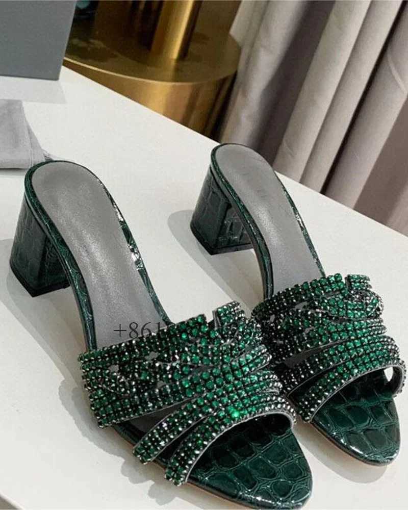 Stone pattern circular toe outdoor summer womens slider with rhinestones thick boots or flat slider designed for large shoes Z250312
