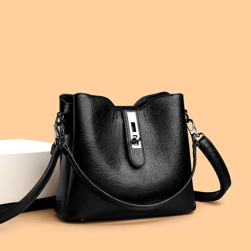 Women's Bags handbag Autumn new fashionable simple bucket with large capacity and high-end feeling shoulder bag, casual commuting women's ba