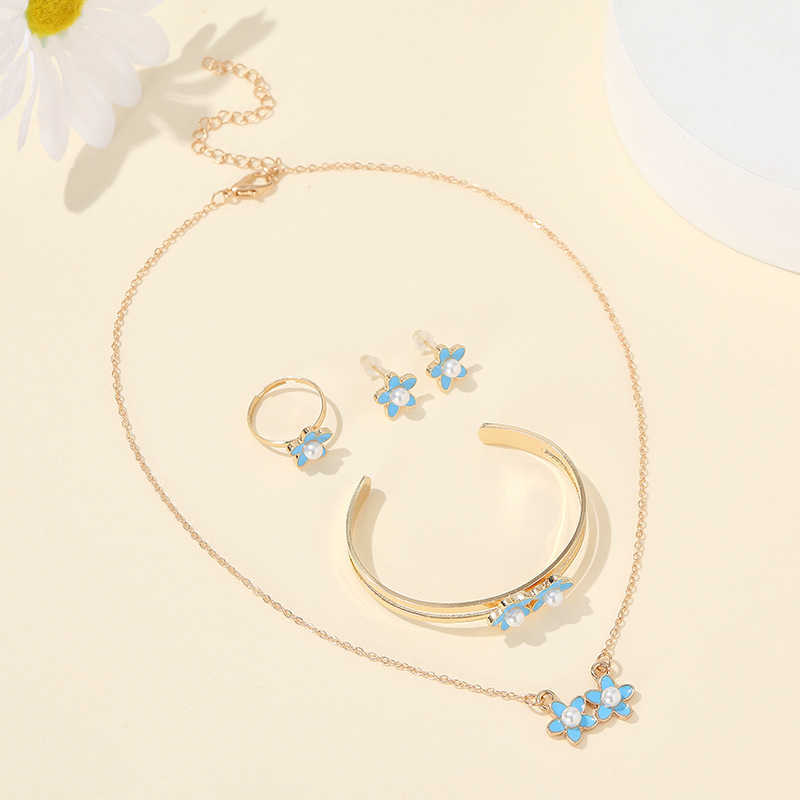 2023 new jewelry personalized bow shaped pearl bracelet temperament alloy bracelet W250312