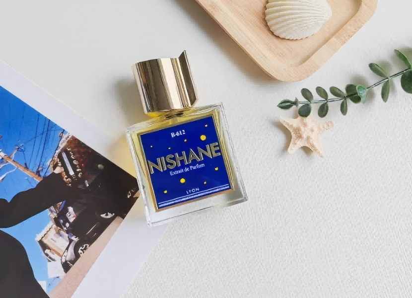 Plant-Inspired Neutral Blue Wood Cologne with Fresh Floral Notes perfume, 50 ml