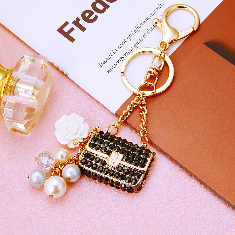 Sophisticated Female Accessory - Dazzling Diamond-Encrusted Metal Car Key Ring