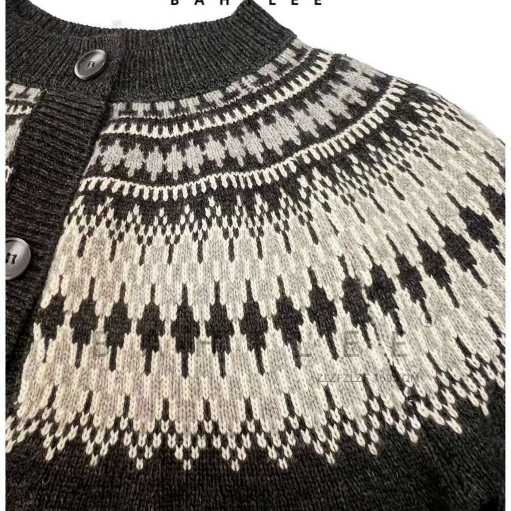 Autumn Winter Christmas British Style Basulan Wool Fel Island Contrasting Color Front And Back Two-Piece Cardigan Knitted Round Neck Sweater