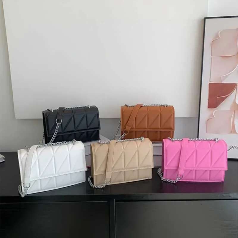 Designer Fashion Women s Crossbody Bag Premium PU Leather Handle Chain Handbag 2025 New Casual Wallet Lipstick Phone Storage Bag Mini Saddle Bag