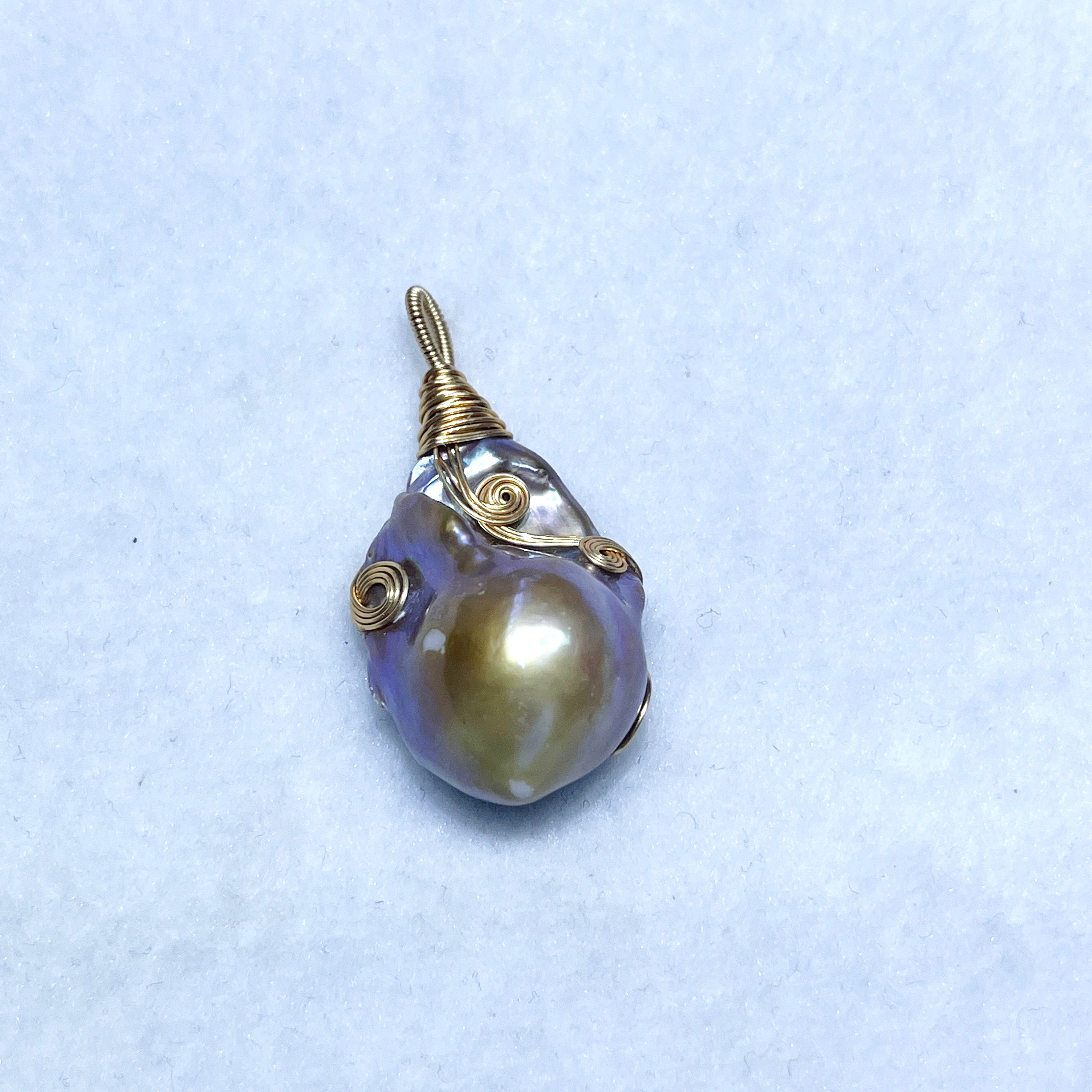Elegant Natural Baroque Pearl Necklace with Unique Pendant Design
