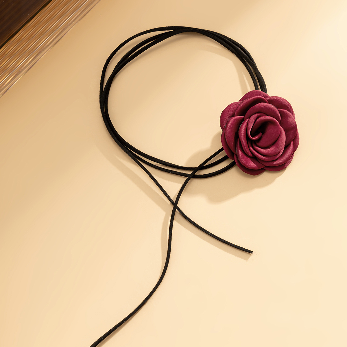 Fashion Sweet Internet Celebrity Wearing Collarbone Chain Multiple Wear Method Free Knot Camellia Necklace Women's Jewelry