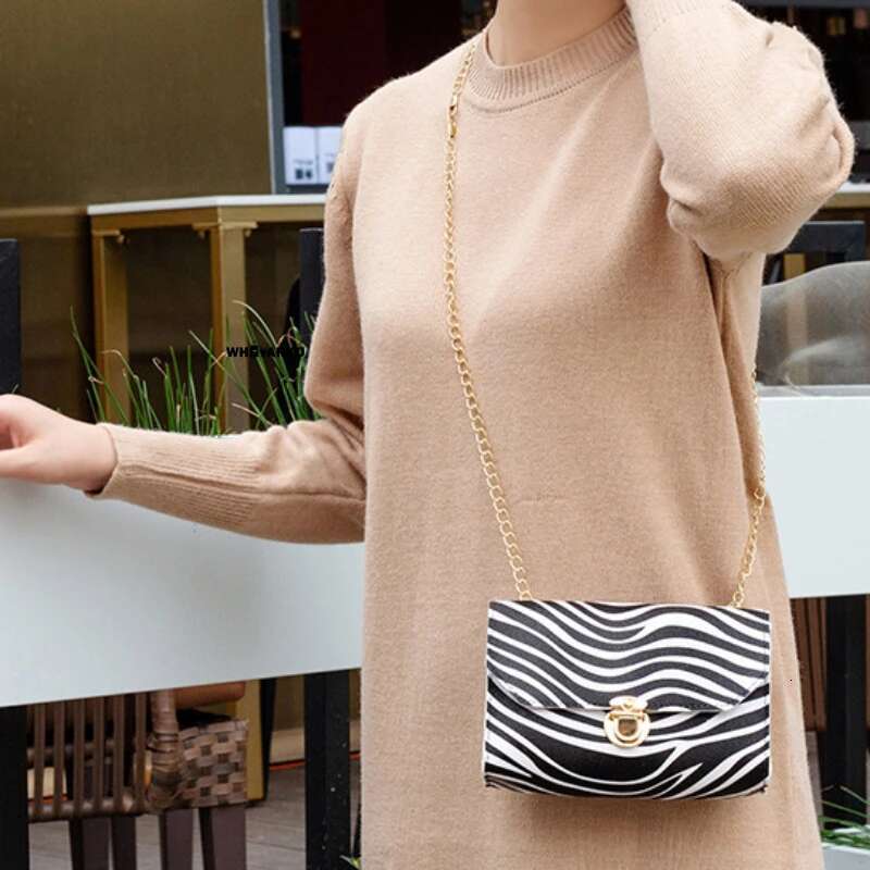 Women s Designer Chain Shoulder Bag Leopard Print Leather Handbag Women s Handbag Fashion Crossbody Bag Casual Wallet Storage Bag Letter Envelope