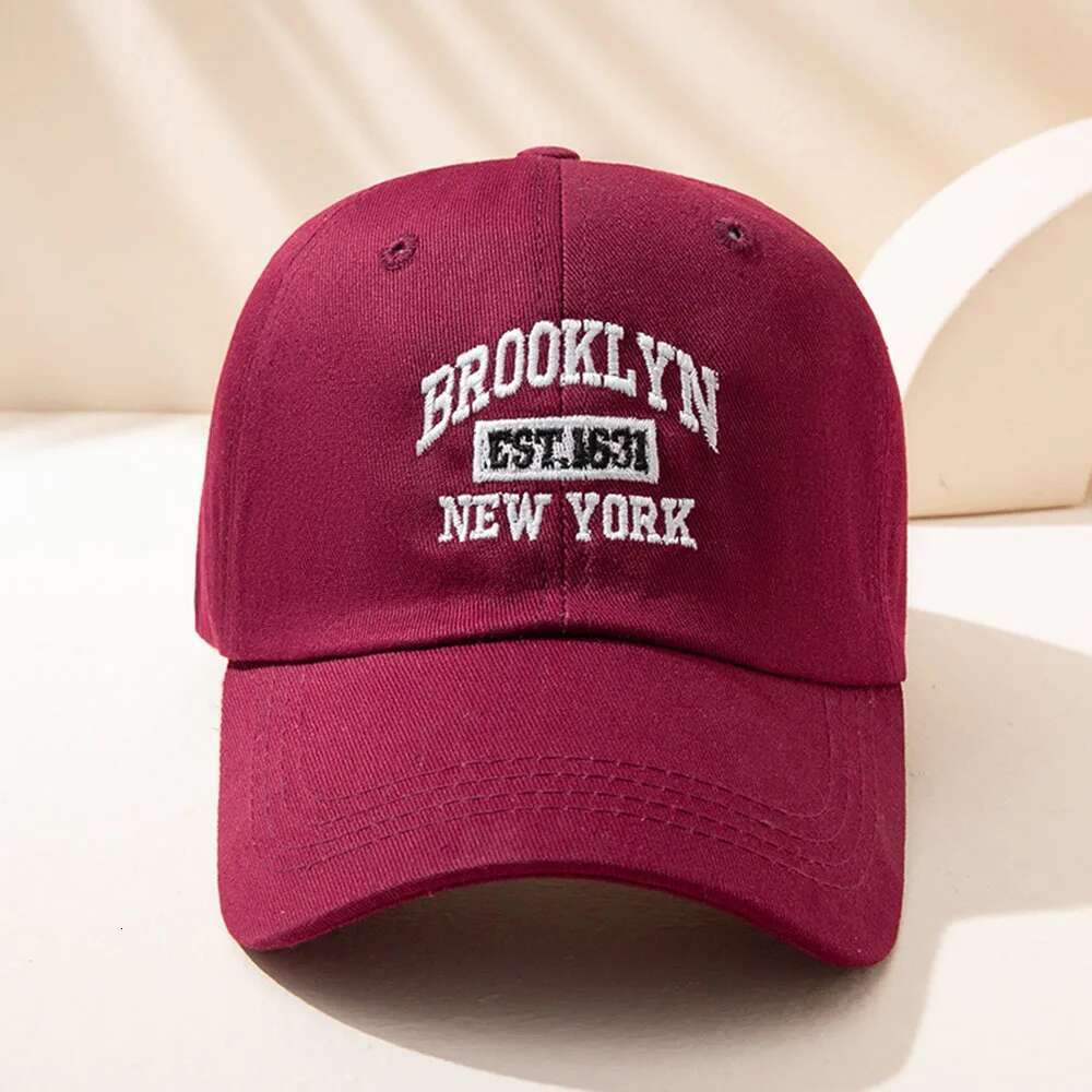 1pc Men Women's Vintage Embroidered Baseball Cap With 'BROOKLYN NEW YORK' Print Suitable For Daily Wear and Gift Giving