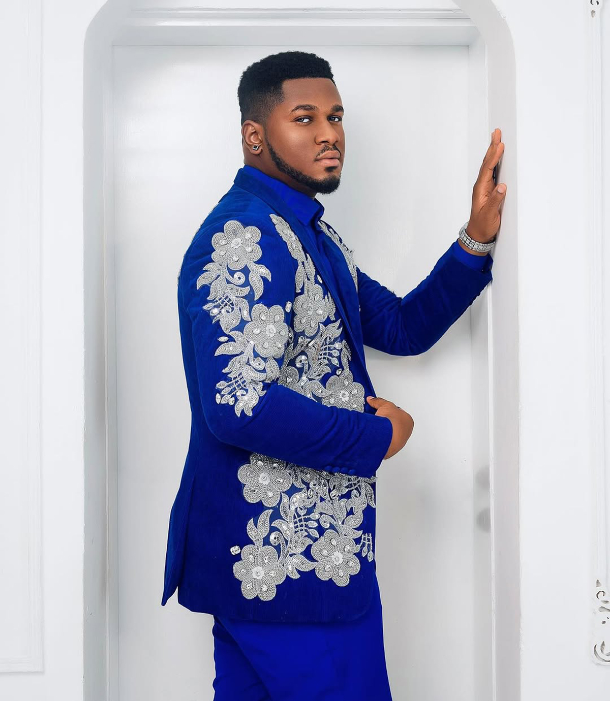 Men Suits for Wedding Tailor-Made Crystal 2 Pieces Suit Tuxedos Notched Lapel Appliques Beaded Shiny Groom Blazer Pants Prom Evening Party Custom Made