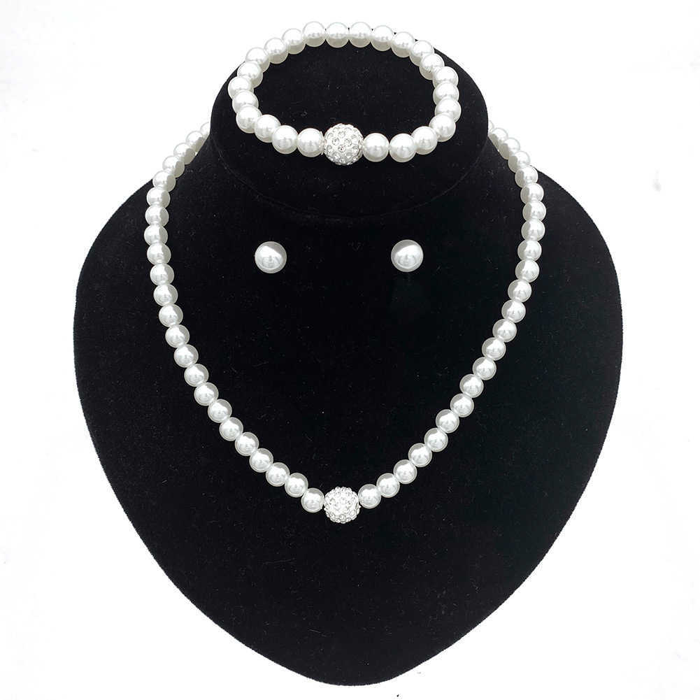 Bridal jewelry necklace earrings bracelet three piece set daily accessories small fragrance style diamond inlaid pearl necklace set W250312