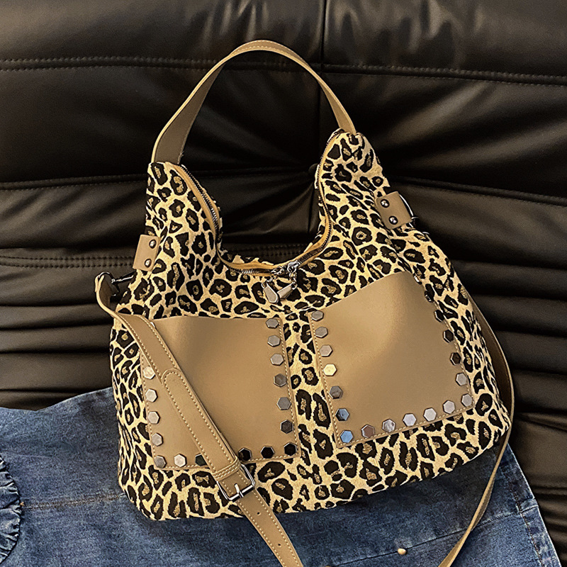 Women s Leopard Print Large Capacity Storage Bag Fashion Designer Trendy Handbag 2025 New Casual Single Shoulder Cross Armpit Bag Wallet Makeup Storag