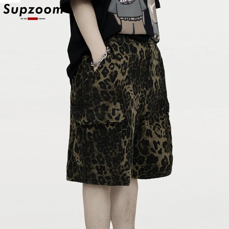 Supzoom Arrival Summer Loose Casual High Street Trendy Leopard print Stitching Pocket Personalized Workwear Shorts Men 250310