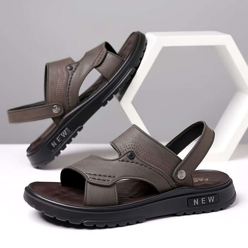 Men's Sandals 2025 New Summer Anti slip and Wear resistant External Slippers Casual Dad Beach Shoes Trendy One Piece