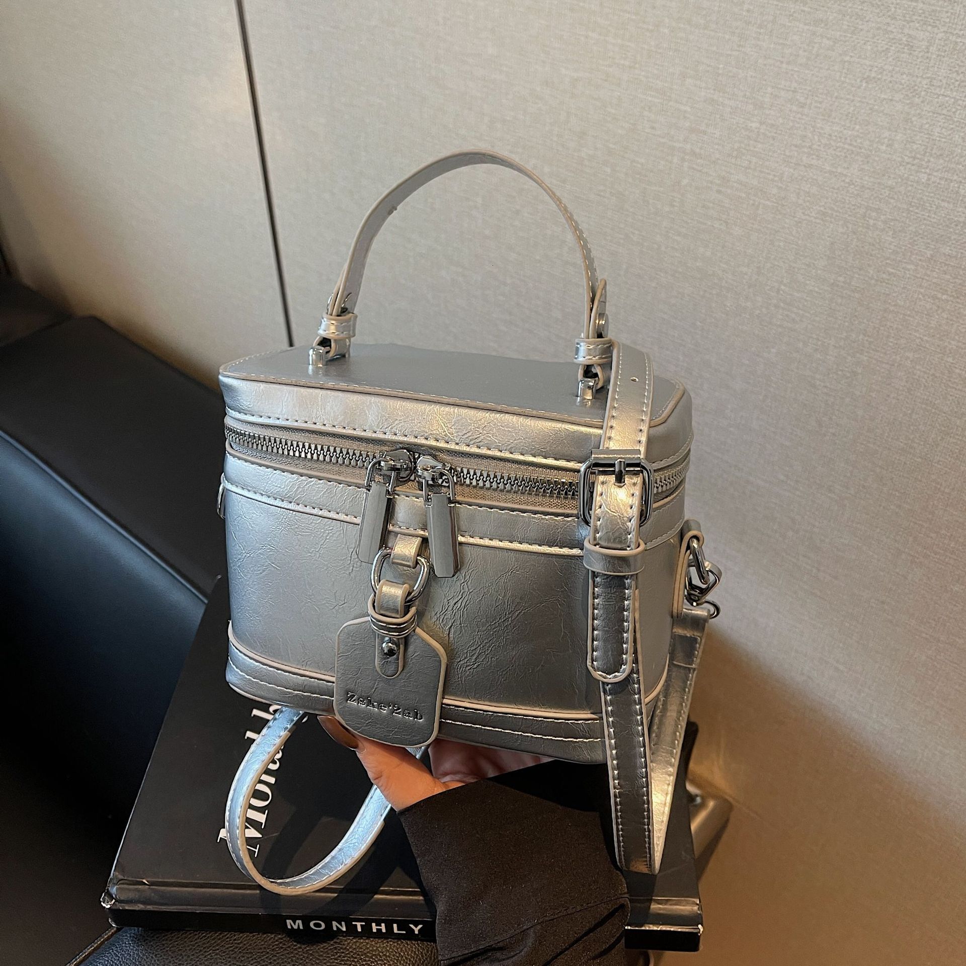 New Fashion High End Designer Women s Handheld Small Square Bag 2025 Trend Tote Bag Multi Functional Handbag Crossbody Bag Chain Storage Bag Wallet