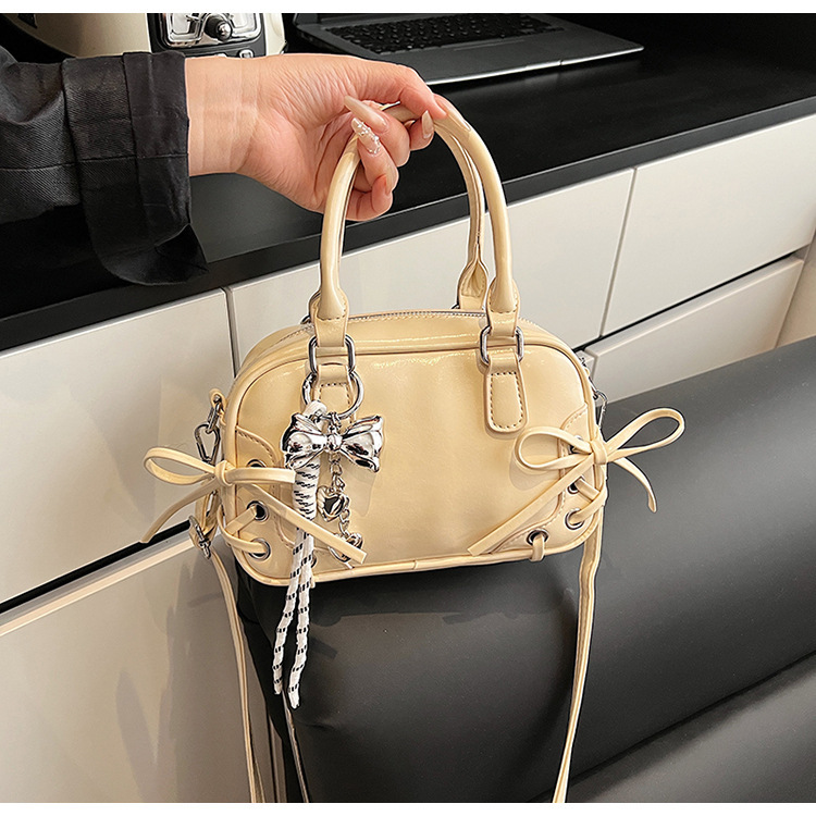 High End Luxury Fashion Designer Women's Handbag 2025 Spring And Summer New Crossbody Bag Trend Casual Large Capacity Storage Bag Versatile Walle