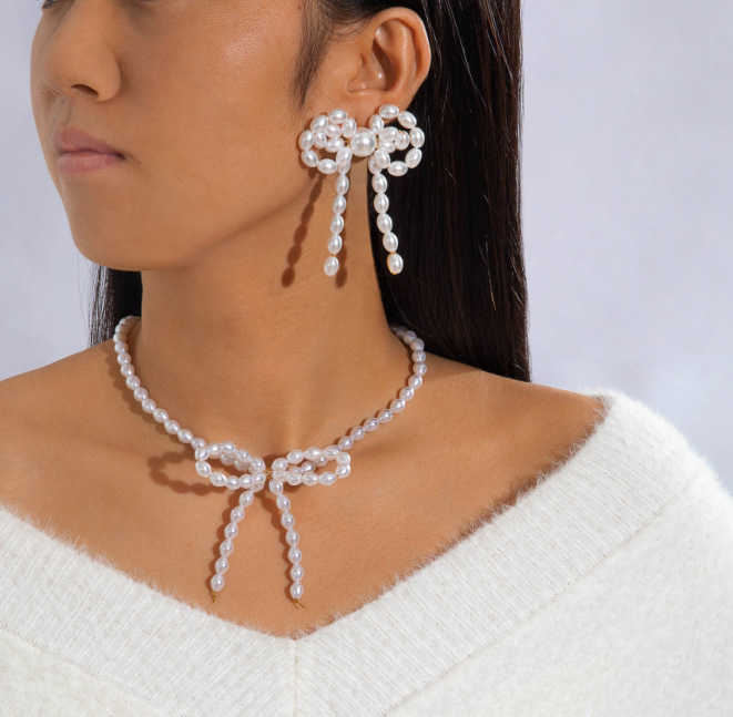 Fashion imitation pearl necklace bracelet earring set design butterfly bead jewelry set for women W250312