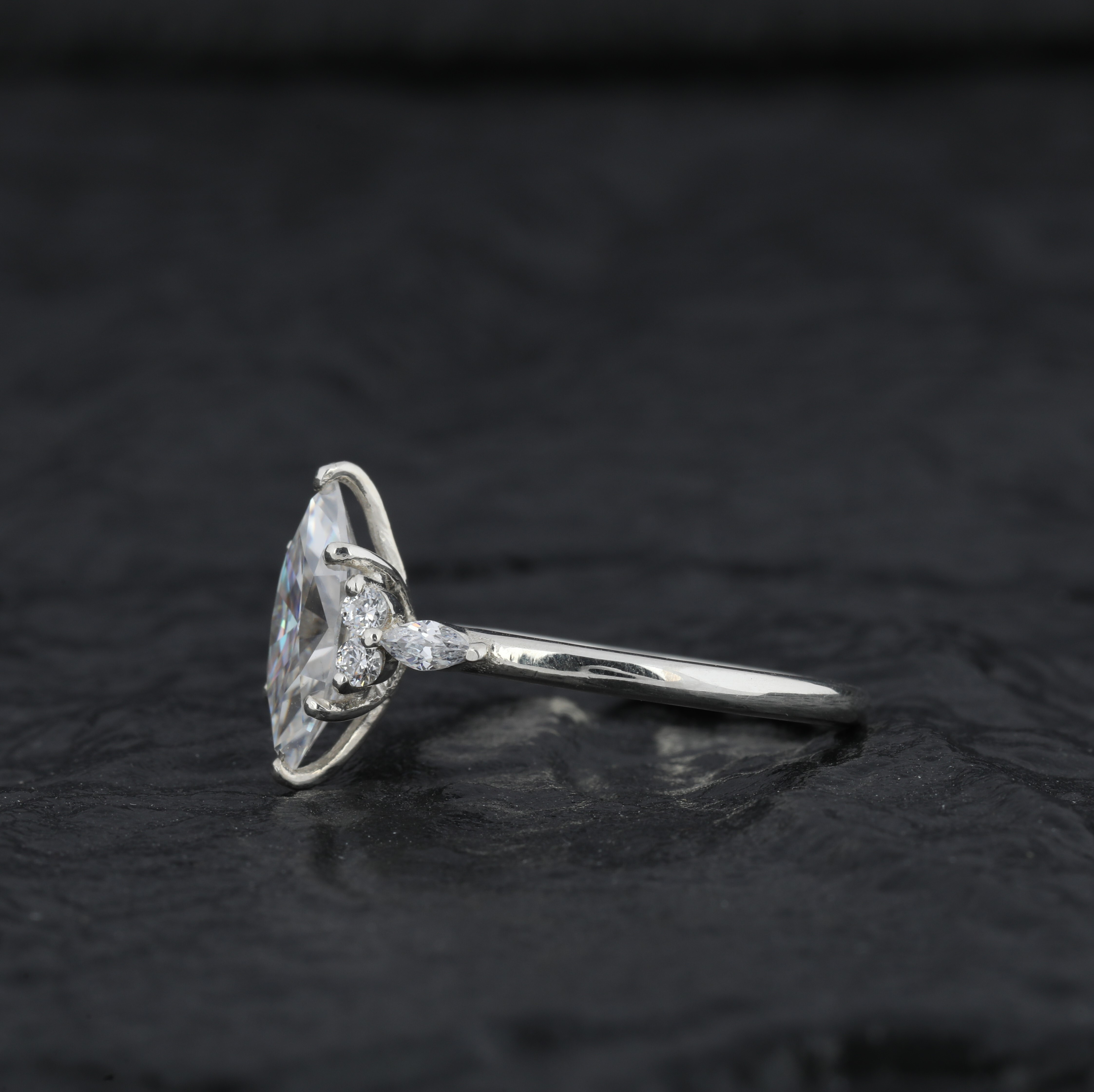 Direct Manufacturer Promise Wedding Moissanite Rings 925 Sterling 10K 14K 18K Silver Moissanite Diamond Ring