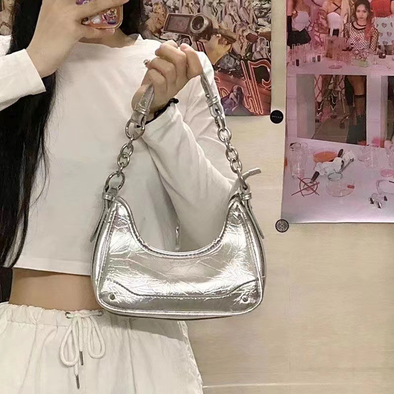 Silver Shiny Leather Women s Mini Bag 25 New Item Niche Designer Fashion Handbag Chain Trend Crossbody Bag High quality Armpit Bag Casual Wallet Lipst