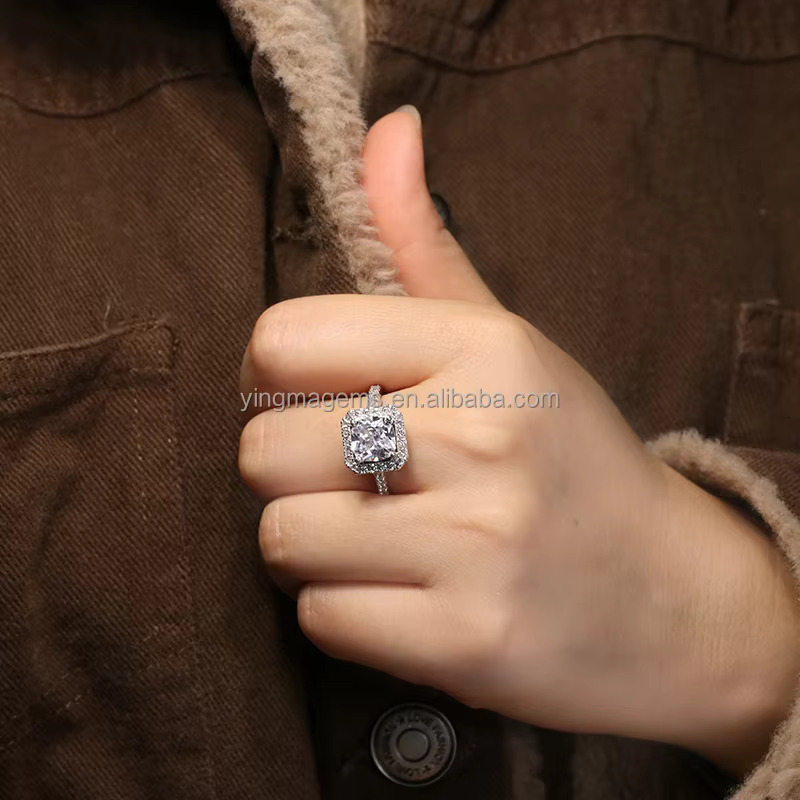 Fashion Engagement Wedding Silver 925 2.5 Carats Cushion Cut Moissanite Ring