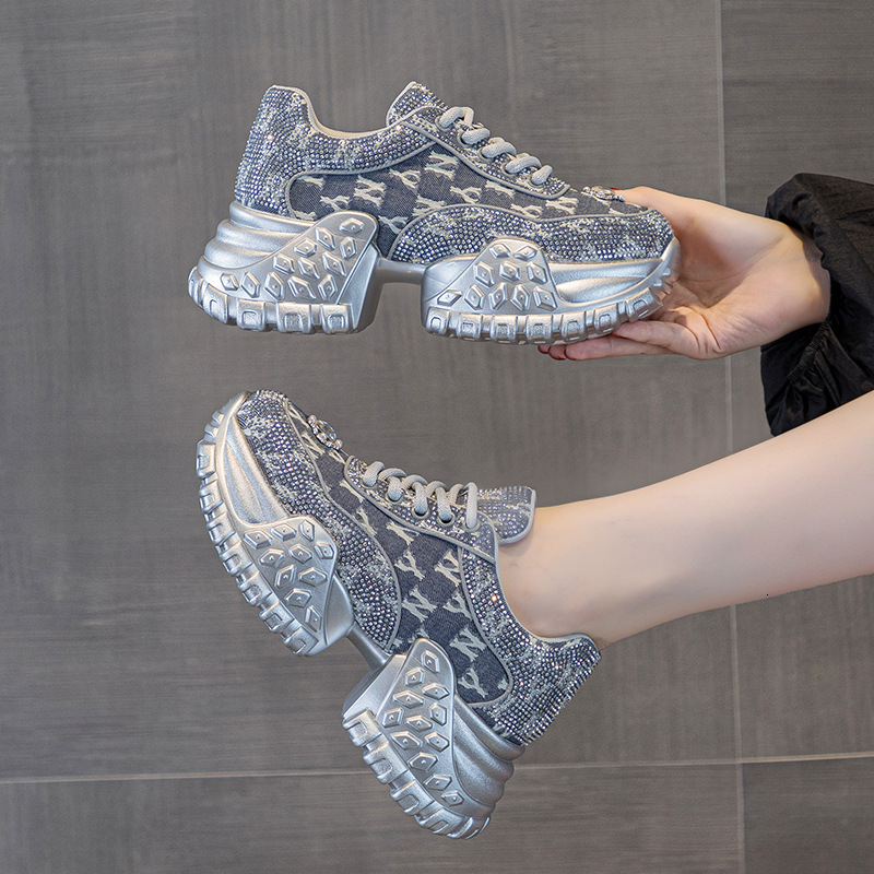 2025 New Women's Thick Soled Height Increasing Running Shoes Outdoor Designer Rhinestone Denim Korean Fashion Street Photography Casual Sports Sh