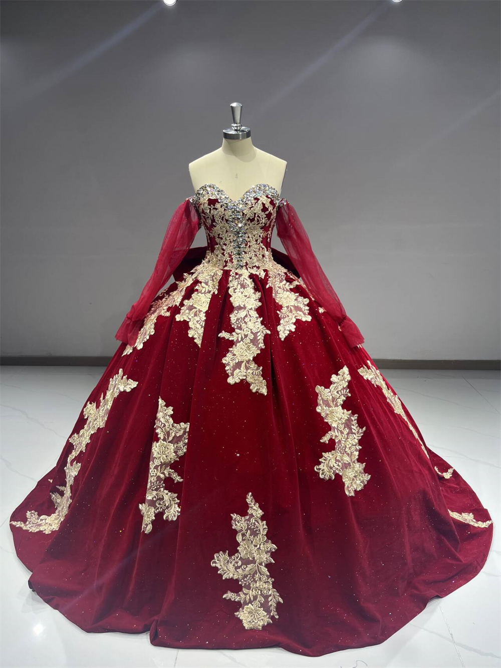 Ball Gown Quinceanera Dresses Long Sleeve Appliques Crystal Off the Shoulder Lace-up Plus Size Sweet 15 16 Princess Birthday Party Gowns Vestidos De 1