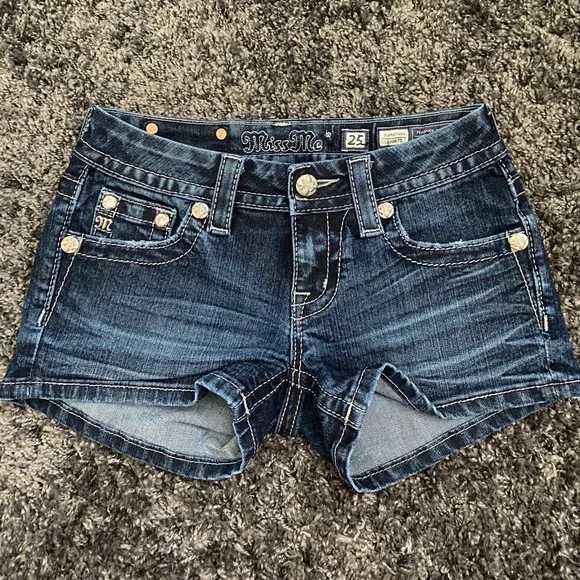 Y2K Personal Gothic Art Pattern Embroidery Decoration Low Waist Mini Denim Shorts Womens Sexy Slim Casual Short Skirt X250312