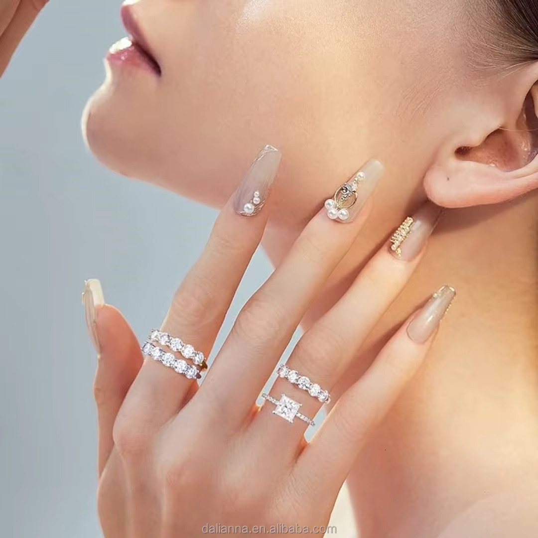 Wholesalers Single Row 4Mm Diamond Wedding Moissanite Rings 14K Gold Plating 925 Silver Moissanite Engagement Rings for Women