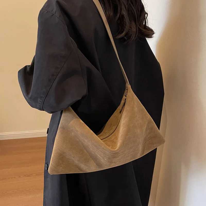 Dark Brown Suede Large Capacity Womens Shoulder Bag Stylish Tassel Designer Shopping Bag Strappy Handle Underarm Bag HandbagC250311
