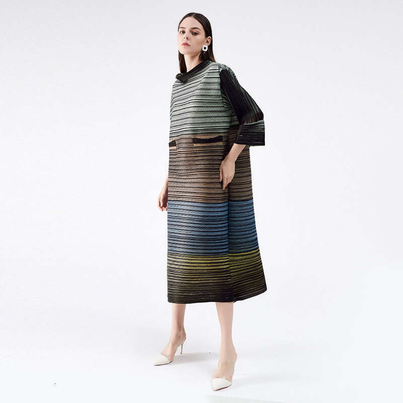 Step Into Early Spring Loose Plus Size Dress, Women's High-End Long Dress
