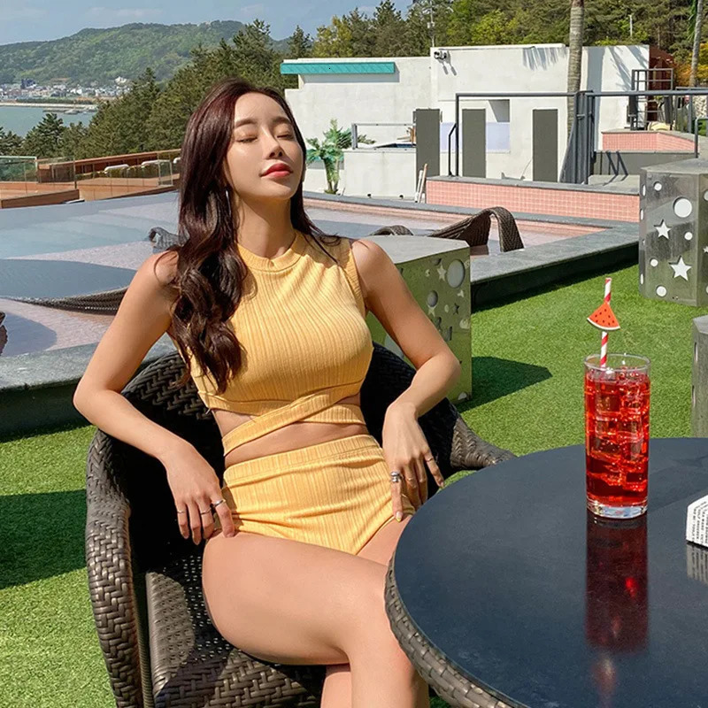 Yellow Sports Bikini High Collar Crop Top Swimsuit Pad Korean Womens Waist Summer Beach Wear 250310