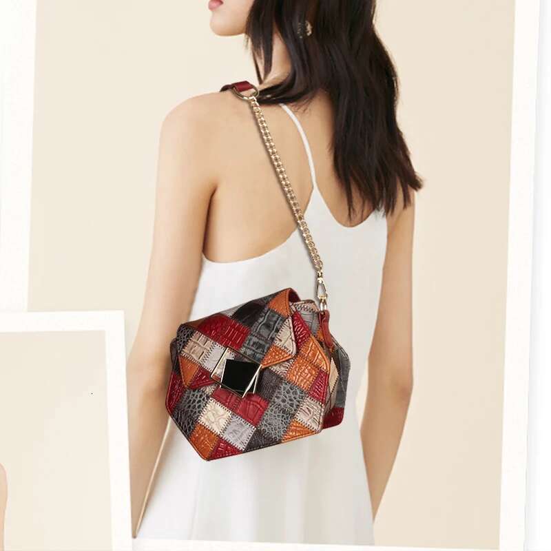 Women's Vintage Shoulder Bags Factory Genuine Leather Crossbody Purse Travel Summer Lady Chain Small Messenger Bag