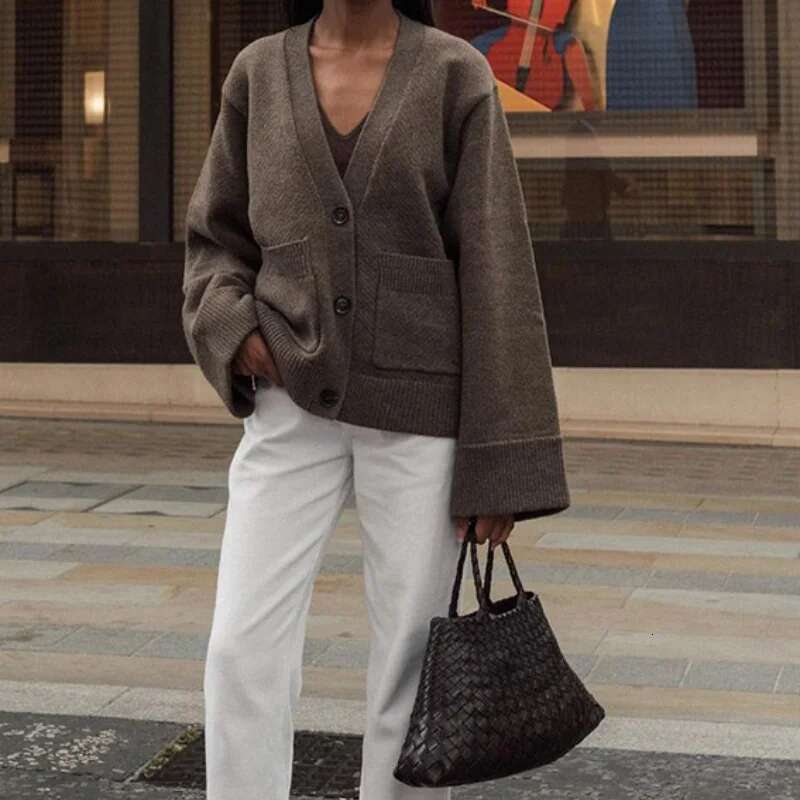 Retro Elegant Knitted Cardigan For Women V Neck Long Sleeve Casual Pocket Sweater Coat 2024 Autumn Lady Knit Outerwear