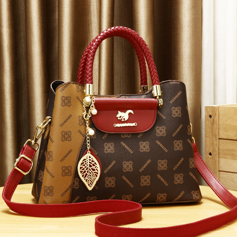 Women s 2025 New High end Fashion Designer Light Luxury Handbag Women s Casual Large Capacity Shoulder Bag High quality Crossbody Bag