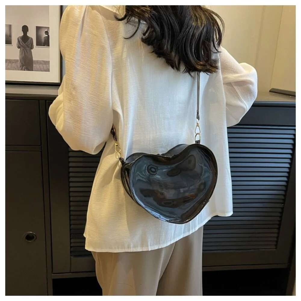 Sweet Love Peach Shaped Crossbody Bag With One Shoulder Jelly Simple Fashion Designer Women s Transparent Mini Handbag Summer Trendy Handbag Wallet Sh