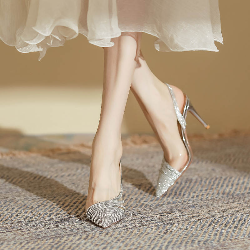 Designer sandals classics 2025 Spring Edition Women's Water Diamond Sandals Women's Fashion Pointed High Heels Thin Heels Huizhou Women'
