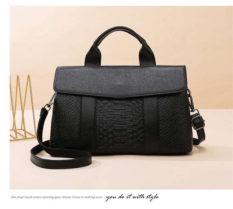 Women's Bags handbag New Tote Fashionable and Simple Large Capacity Temperament Mom's Bag Versatile Women's Handbag