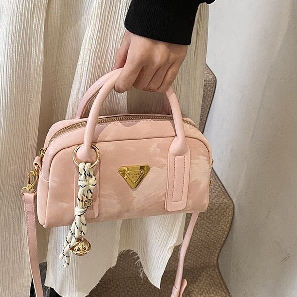 2025 Summer New High End Fashion Designer Handheld Mini Small Square Bag New Trend Small Handbag Premium Storage Bag Wallet Crossbody Bag Casual Saddl