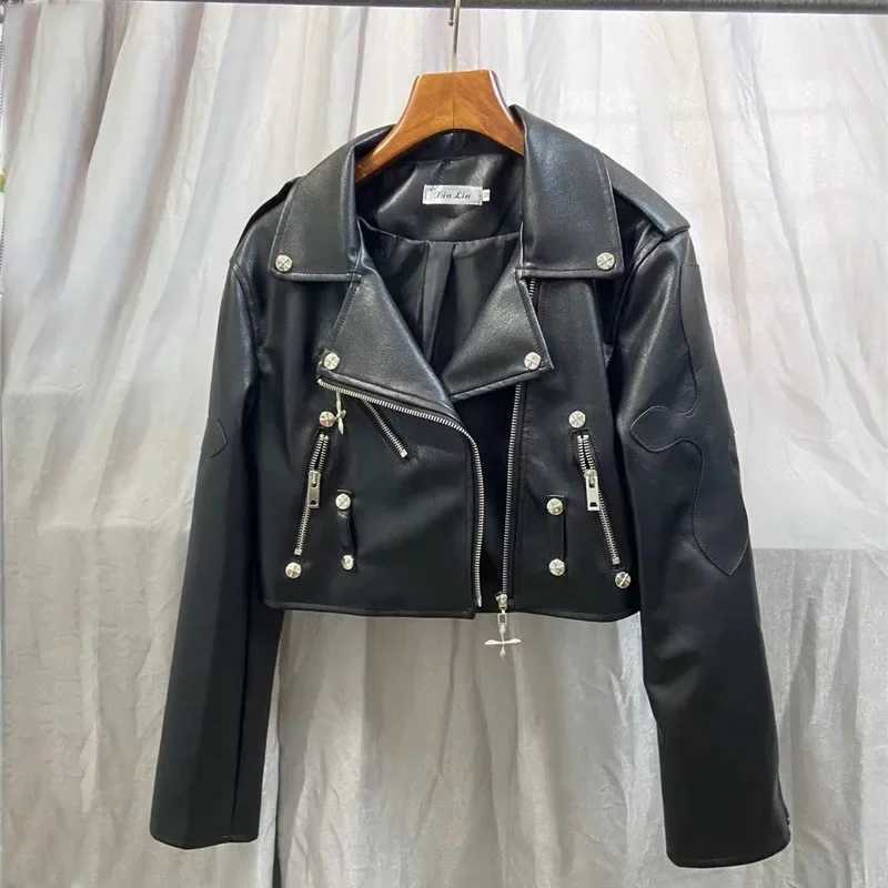 2023 Autumn New PU Leather Punk Jacket Womens Fashionable Cropped Motorcycle Cross Stitch Street Jacket TopT250311