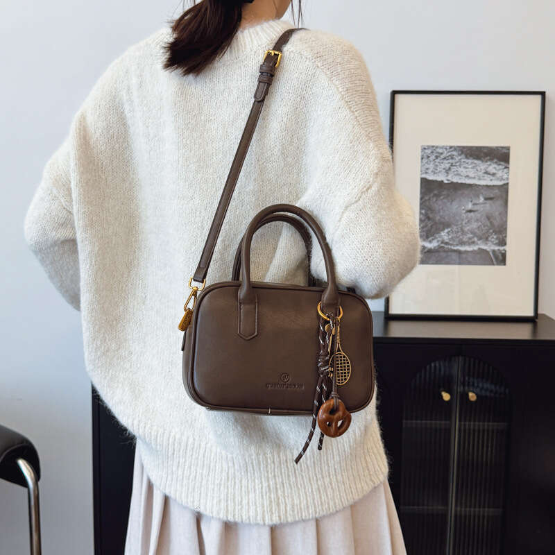 Women's Bags handbag Crossbody autumn/winter new bowling high-end feeling internet celebrity same style pillow trendy and fashionable women'