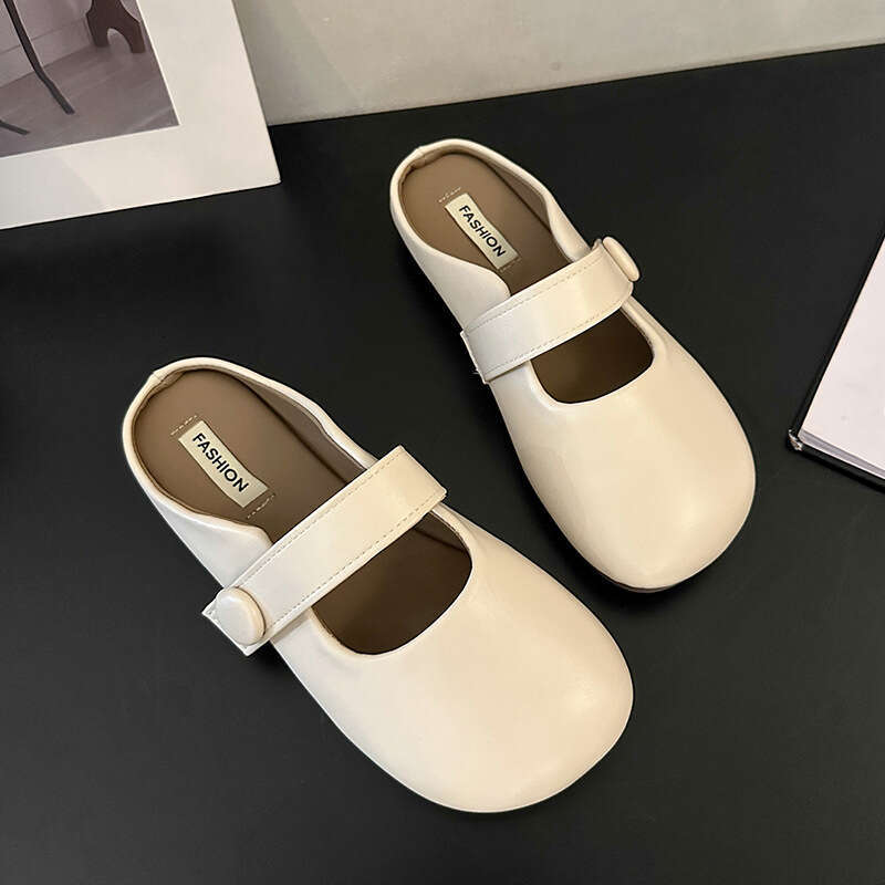 Small niche soled soft leather toe half for women in the spring and autumn of 2025, new style, sweet flat bottomed cool with one foot kick, Haken slip