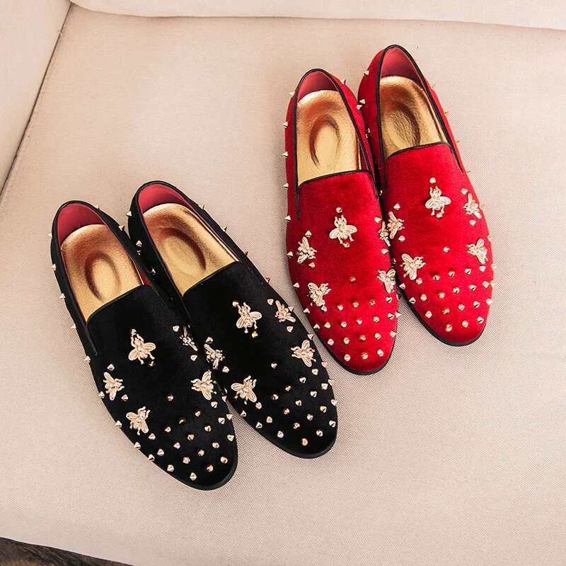 QUAOAR 2022 New Fashion Men Dress Shoes PUNK Rivet Rhie Black Party Wedding Pointed Toe Flats Driving Shoes Loafers