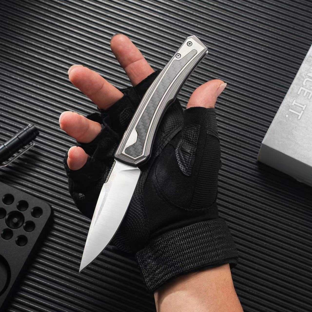 0556 Assisted Folding Knife Two-Tone Drop Point Blade, Bead Blasted Titanium Handles with Carbon Fiber Inlays Outdoor Tactical Hunting Knives 0022 330