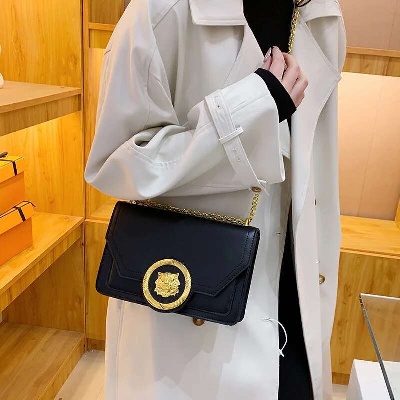 Fashionable And Popular Women s Mini Handheld Bag Trendy Designer Brand Chain Small Square High quality Crossbody Bag Casual Handbag Classic Tote Bag 