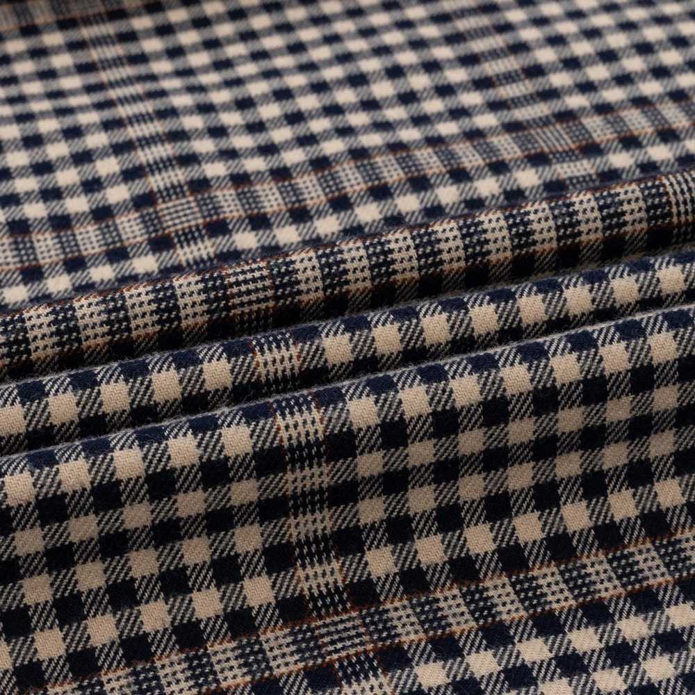 Mens flannel long sleeved high-quality cotton shirt British style casual standard fit plain weave thick soft brushed shirt W250312